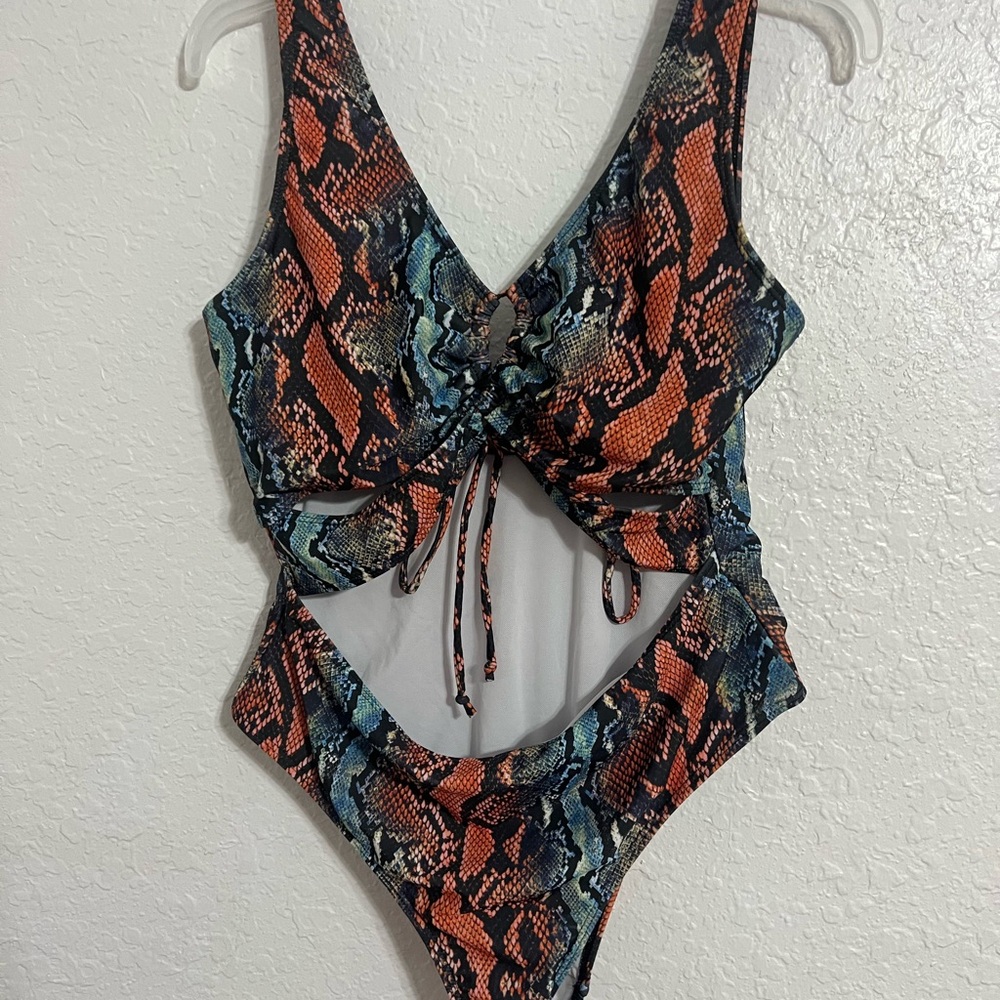 Swimsuit Women's One Piece Cutout Tie Multicolor Animal Print Snake Size XL #503